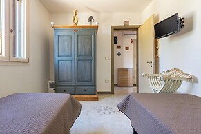 3769 Tenuta La Cornola by Barbarhouse