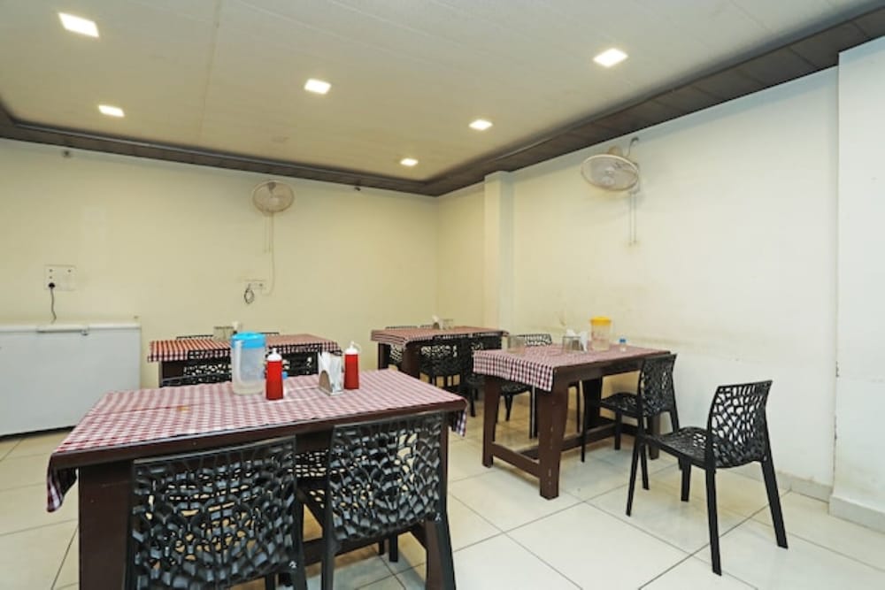 Hotel Ananta Inn