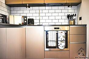 Modern 2 Bed 2 Bath Bracknell With Free Parking