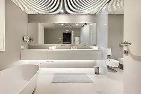 Sea-view Penthouse Spa in Portopiccolo
