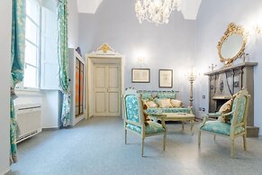 The Crown Palace