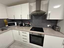 Apartment - Sleeps 2 - Parking - Wifi
