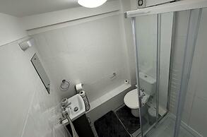 Apartment - Sleeps 2 - Parking - Wifi