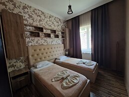 Hotel Oasis Villa