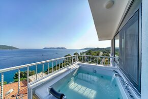 BlueNook Suites