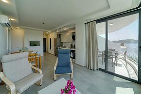 BlueNook Suites