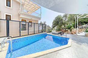 BlueNook Suites