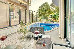 BlueNook Suites