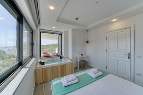 BlueNook Suites