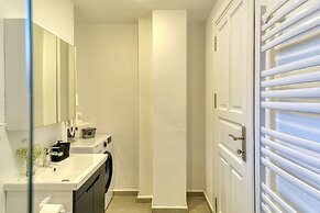 BlueNook Suites