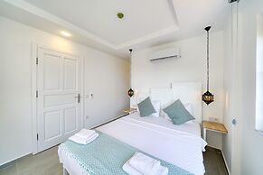 BlueNook Suites