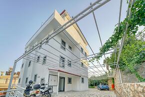BlueNook Suites