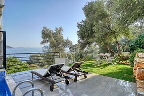 BlueNook Suites