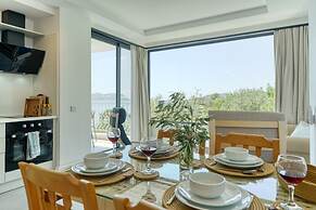 BlueNook Suites