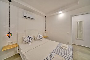 BlueNook Suites