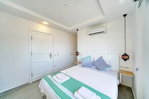 BlueNook Suites