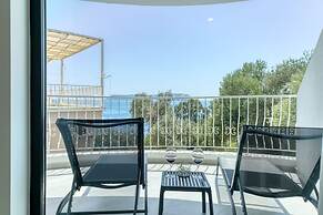 BlueNook Suites