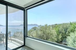 BlueNook Suites