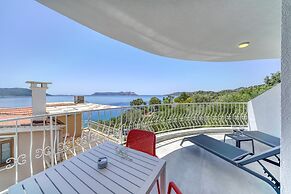 BlueNook Suites