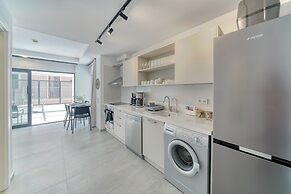BlueNook Suites