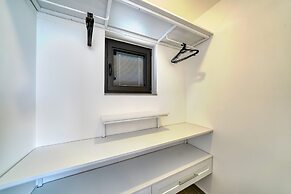 BlueNook Suites