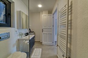 BlueNook Suites