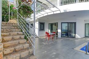 BlueNook Suites