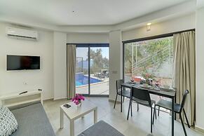 BlueNook Suites