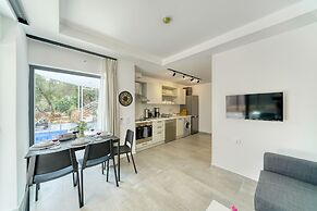 BlueNook Suites