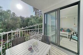 BlueNook Suites