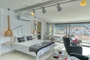 BlueNook Suites