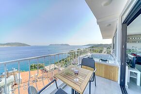 BlueNook Suites