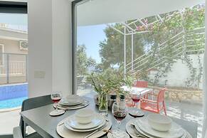 BlueNook Suites