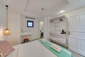 BlueNook Suites