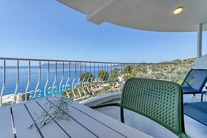 BlueNook Suites
