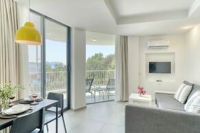 BlueNook Suites