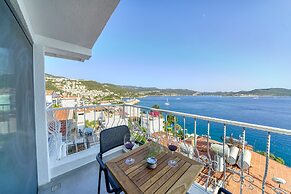 BlueNook Suites