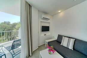 BlueNook Suites