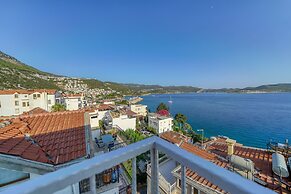 BlueNook Suites