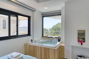 BlueNook Suites