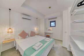 BlueNook Suites