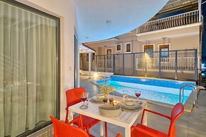 BlueNook Suites