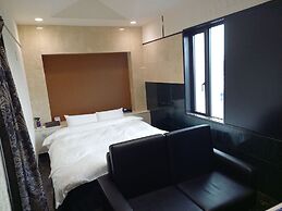 HOTEL C-PLUS - Adults Only