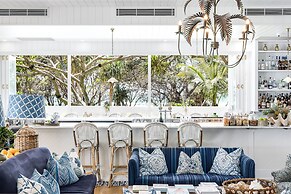Halcyon House