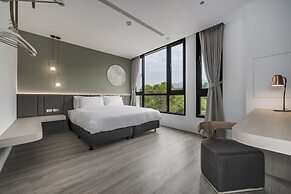 MODA & the MOON