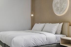 MODA & the MOON