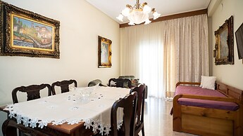 Theoni Central Apartment