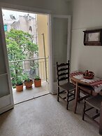 Retro Stay Athens