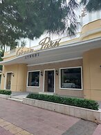 Retro Stay Athens