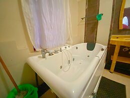 Mfalme Luxury Living